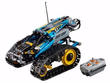 Remote-Controlled Stunt Racer
